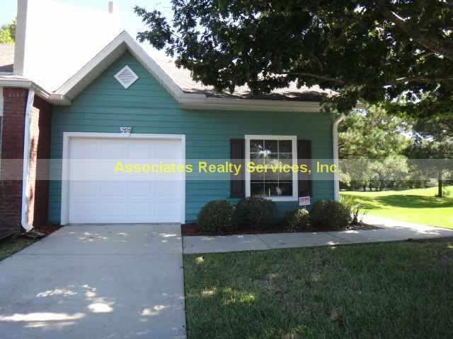 Foto del edificio - Amazing Town House on Meadowbrook Golf Course!   LOOK!