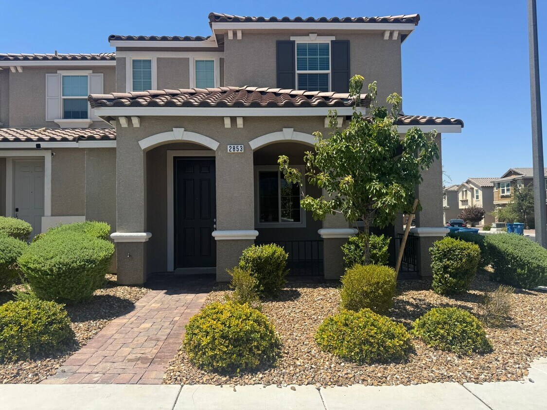 Foto principal - Beautifully Upgraded Townhome in Inspirada