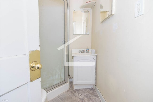 Foto del edificio - 6 br, 3 bath House - 28 Wadsworth St