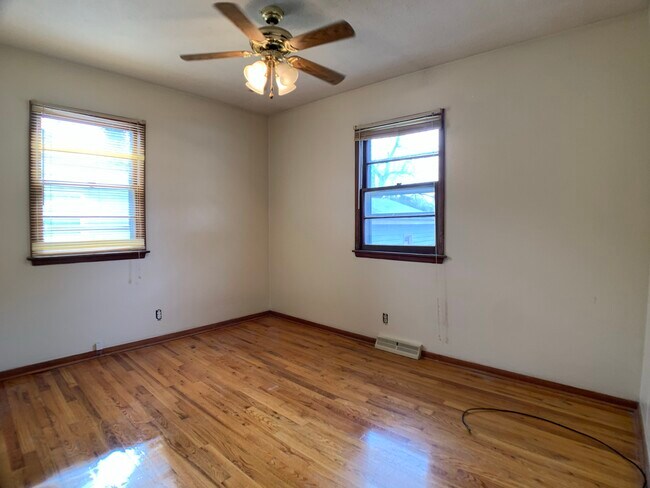 Foto del edificio - 2912 E 36th Ct