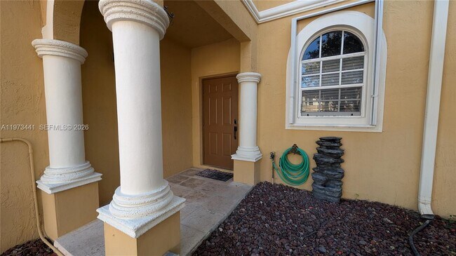 Foto del edificio - 14114 SW 51st Ln