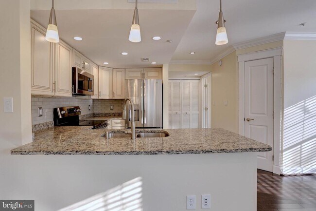 Foto del edificio - 1st Floor Bowie Condo