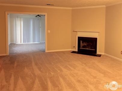 Building Photo - 2035 Charter Manor