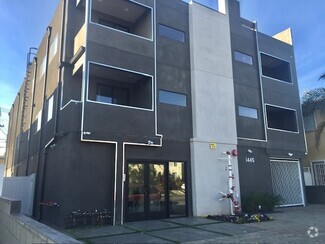 Building Photo - 1445 S Fairfax Ave