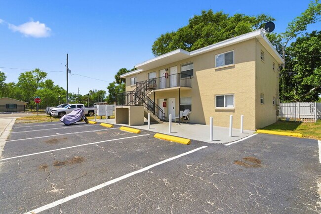 Foto del edificio - 1799 Russell St S