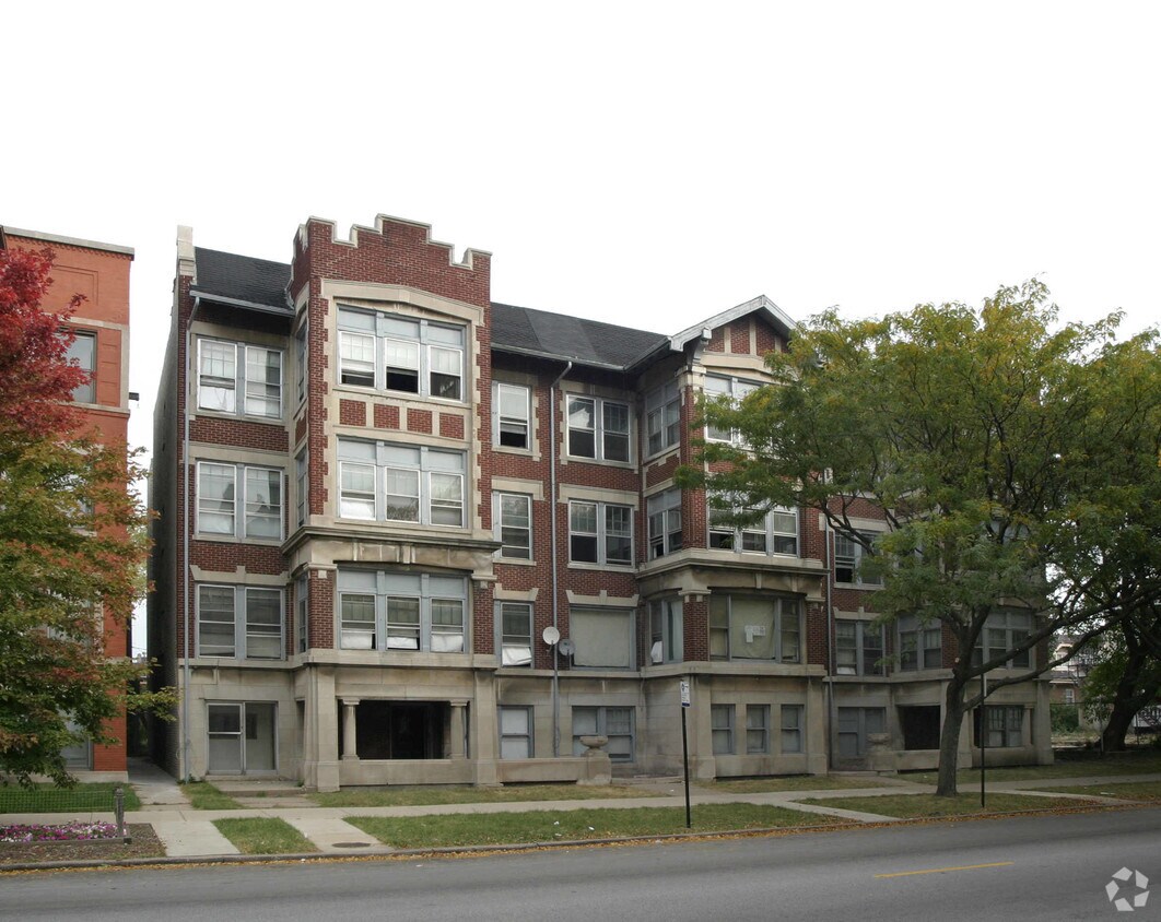 Building Photo - 924-928 E Hyde Park Blvd
