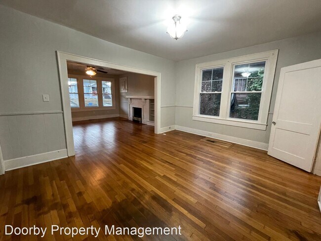 Building Photo - 3 br, 2 bath House - 1705 Bennett Ave