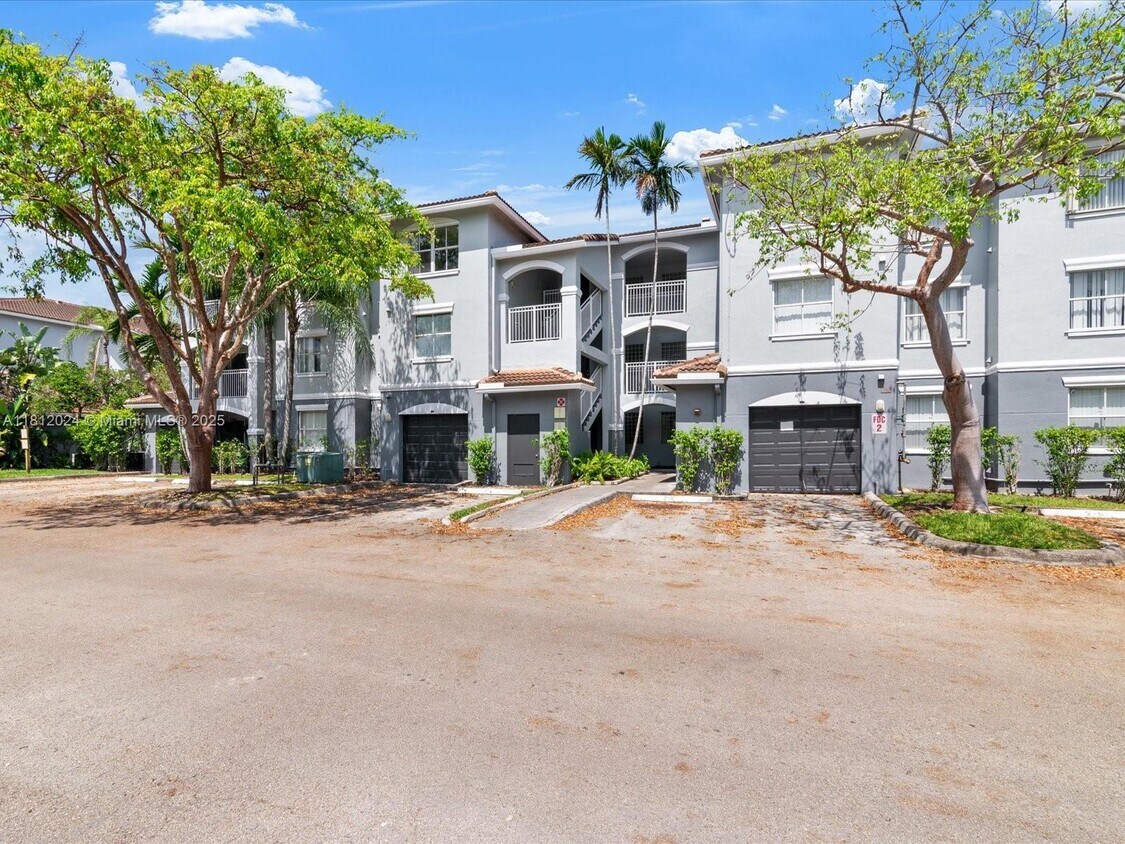 Foto principal - 155 NW 96th Terrace