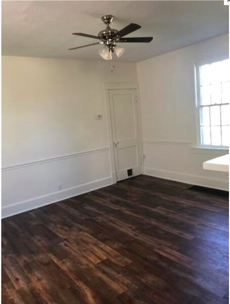 Foto del edificio - Furnished 4-5 bedroom house with garage