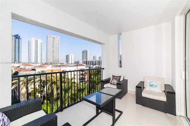 Foto del edificio - 17100 N Bay Rd