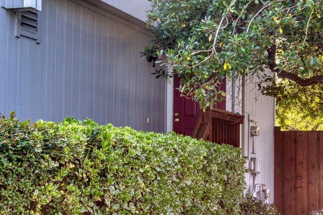 Building Photo - 1545 Monarch Pl