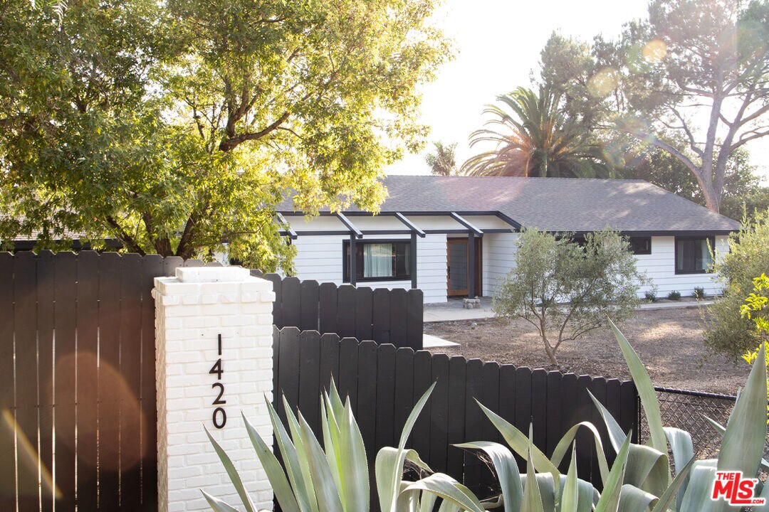 Foto principal - 1420 Cuyama Rd