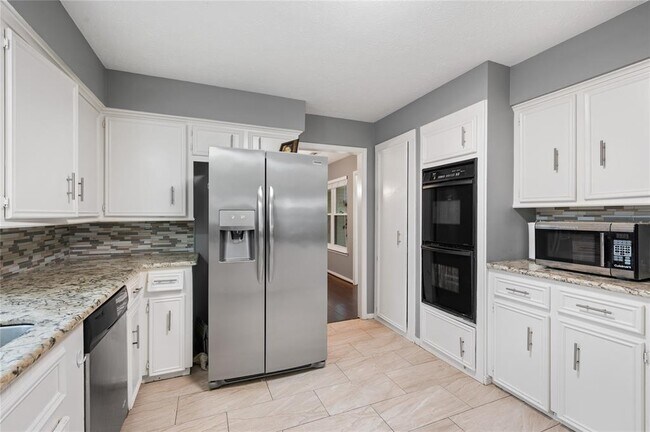 Foto del edificio - 25502 Clover Hills Cir