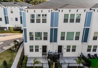 Building Photo - 6605 N Nebraska Ave