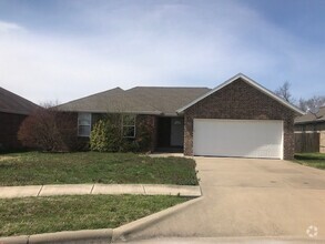 Building Photo - 3409 Juniper