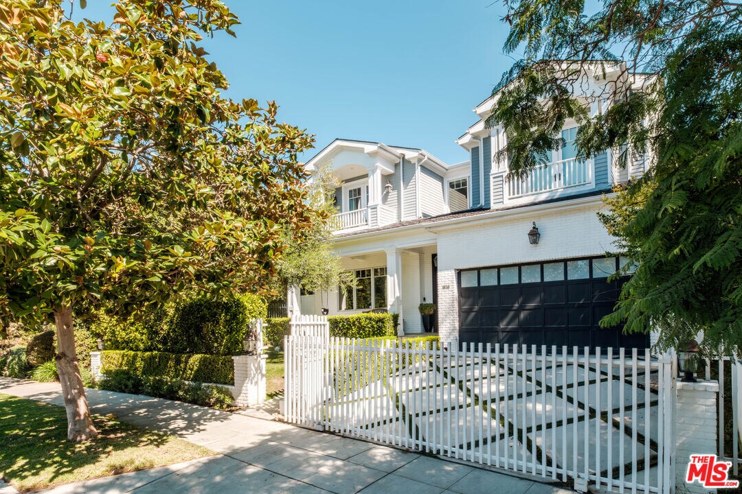 Foto principal - 1636 Warnall Ave