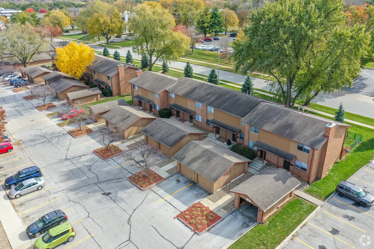 Aerial Photo - Country Club Village Townhomes