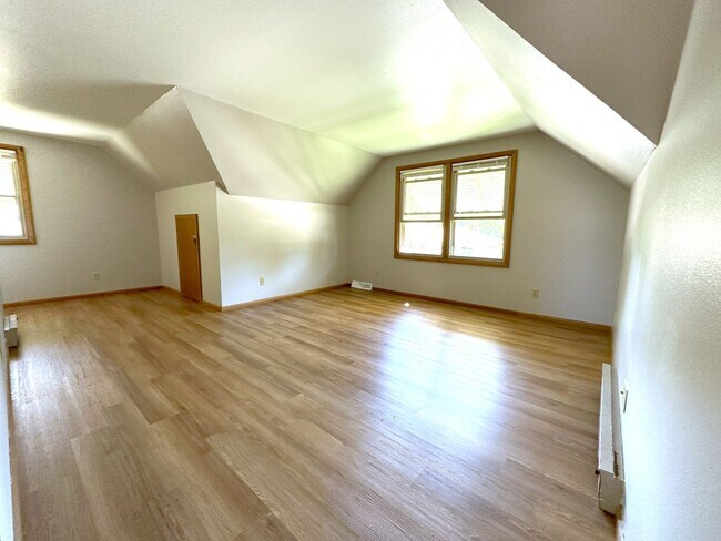 Building Photo - 8080 W Potomac Ave