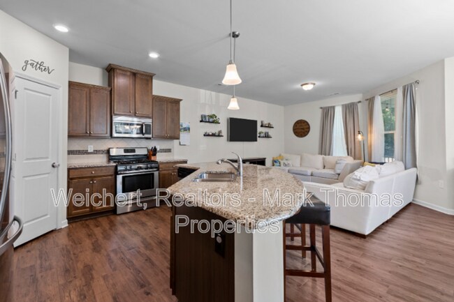 Foto del edificio - 4340 Flintlock Ln