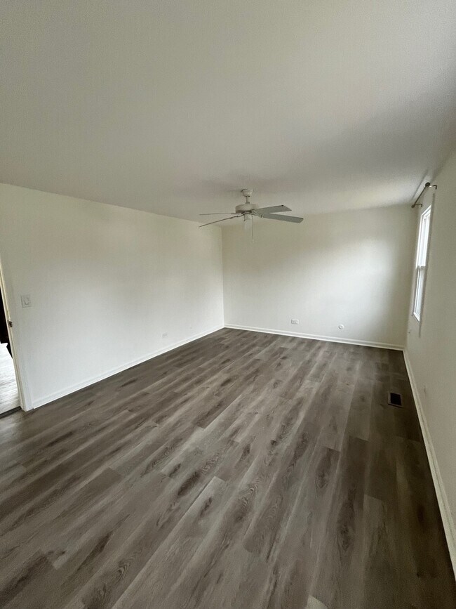 Foto del edificio - 797 Saratoga Ln