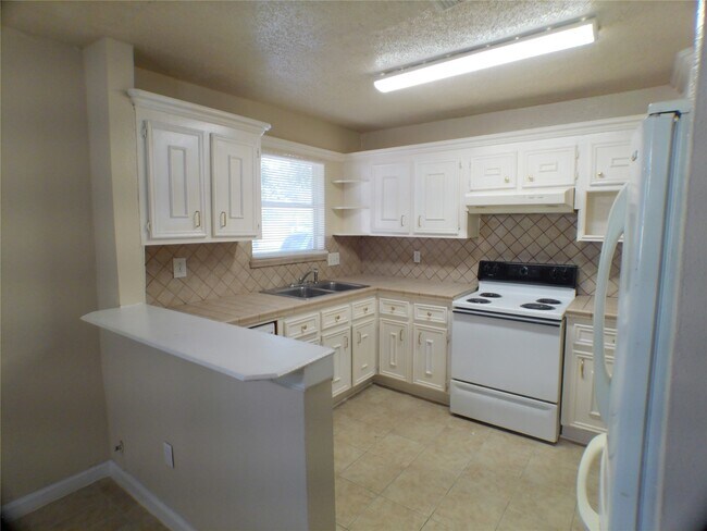 Foto del edificio - 1301 Glenmore Dr
