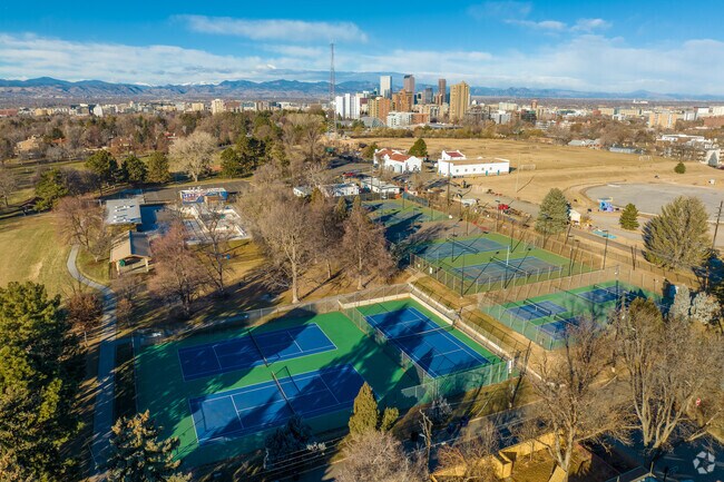 Plentiful Tennis and Pickleball courts at Congress Park
