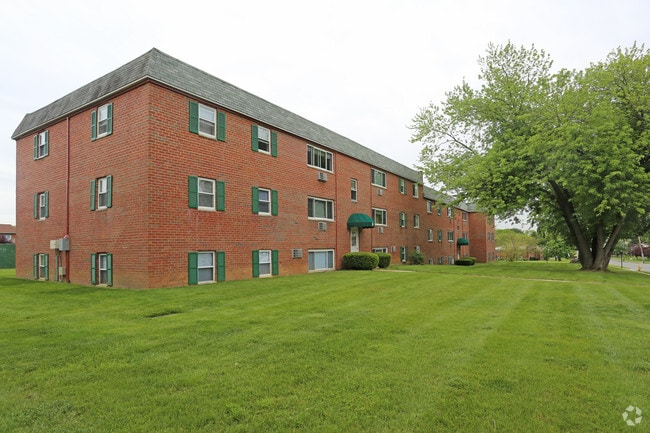 Building Photo - Brandywine Manor