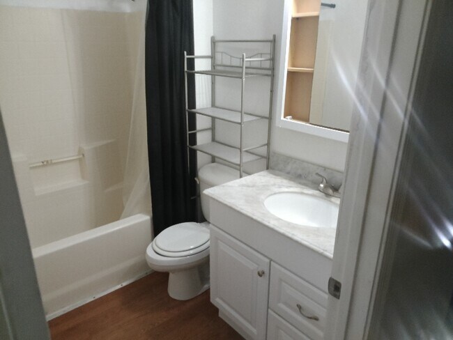 Foto del edificio - 1122 Bird St