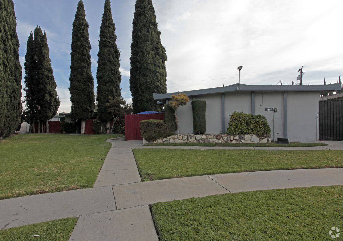 Foto principal - 1807 W Sallie Ln