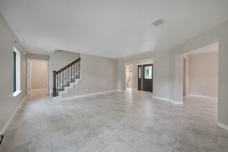 Building Photo - 710 W Rollingwood St