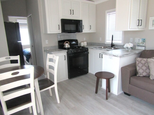 Foto del edificio - 279 Oak Harbor Camp