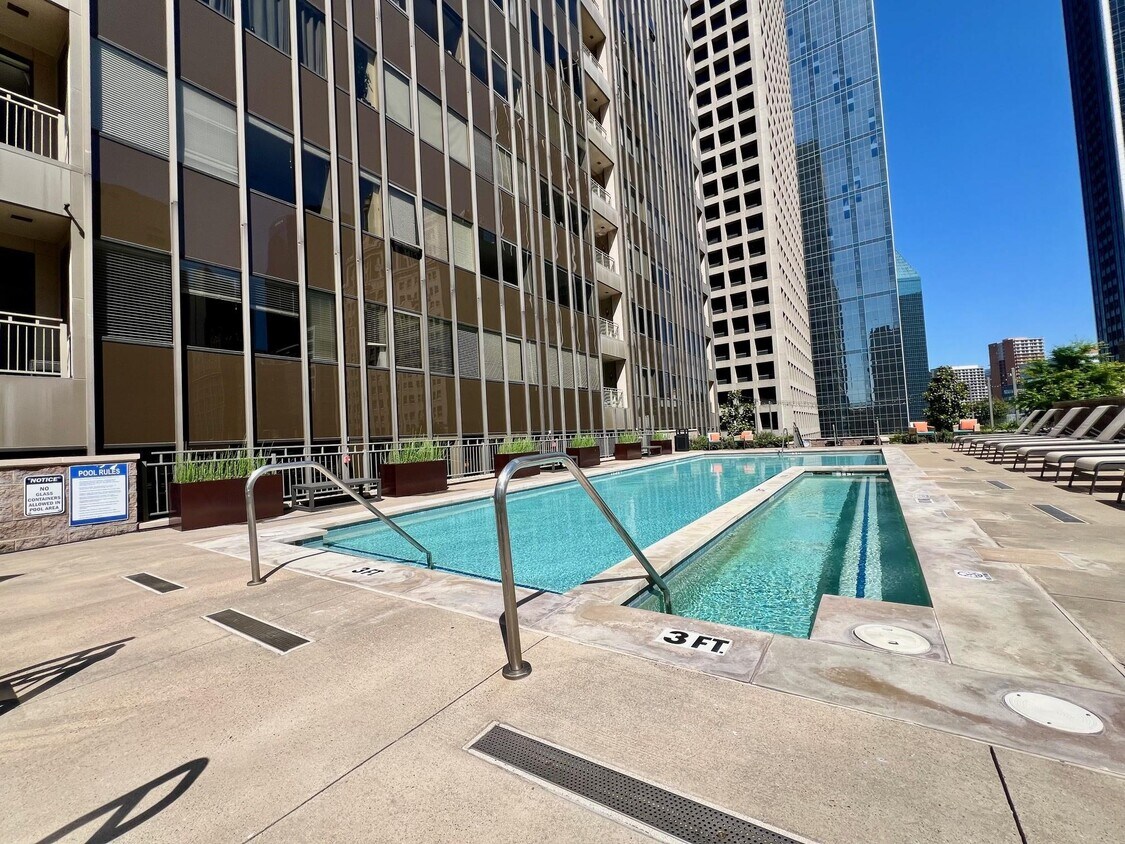 Foto principal - 1200 Main St