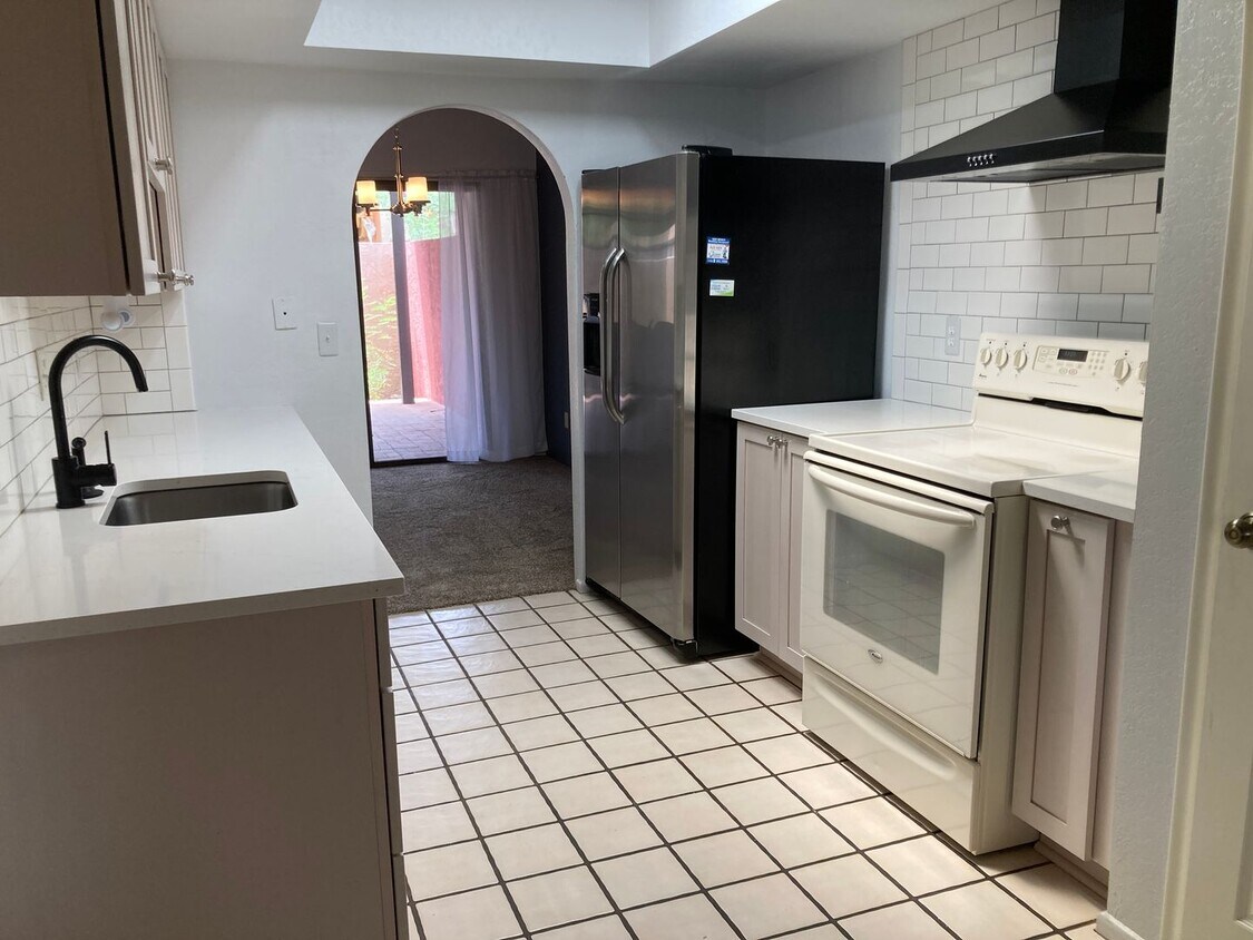 Primary Photo - Northwest Townhouse