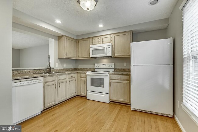 Building Photo - 14623 Stone Crossing Ct