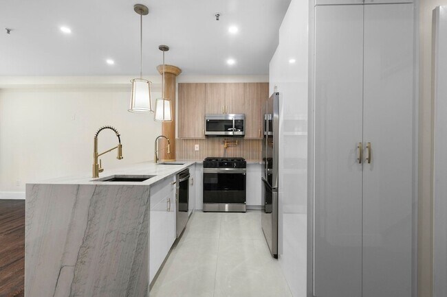 Foto del edificio - 556 1st St