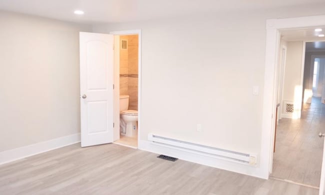 Building Photo - 508 Albany St