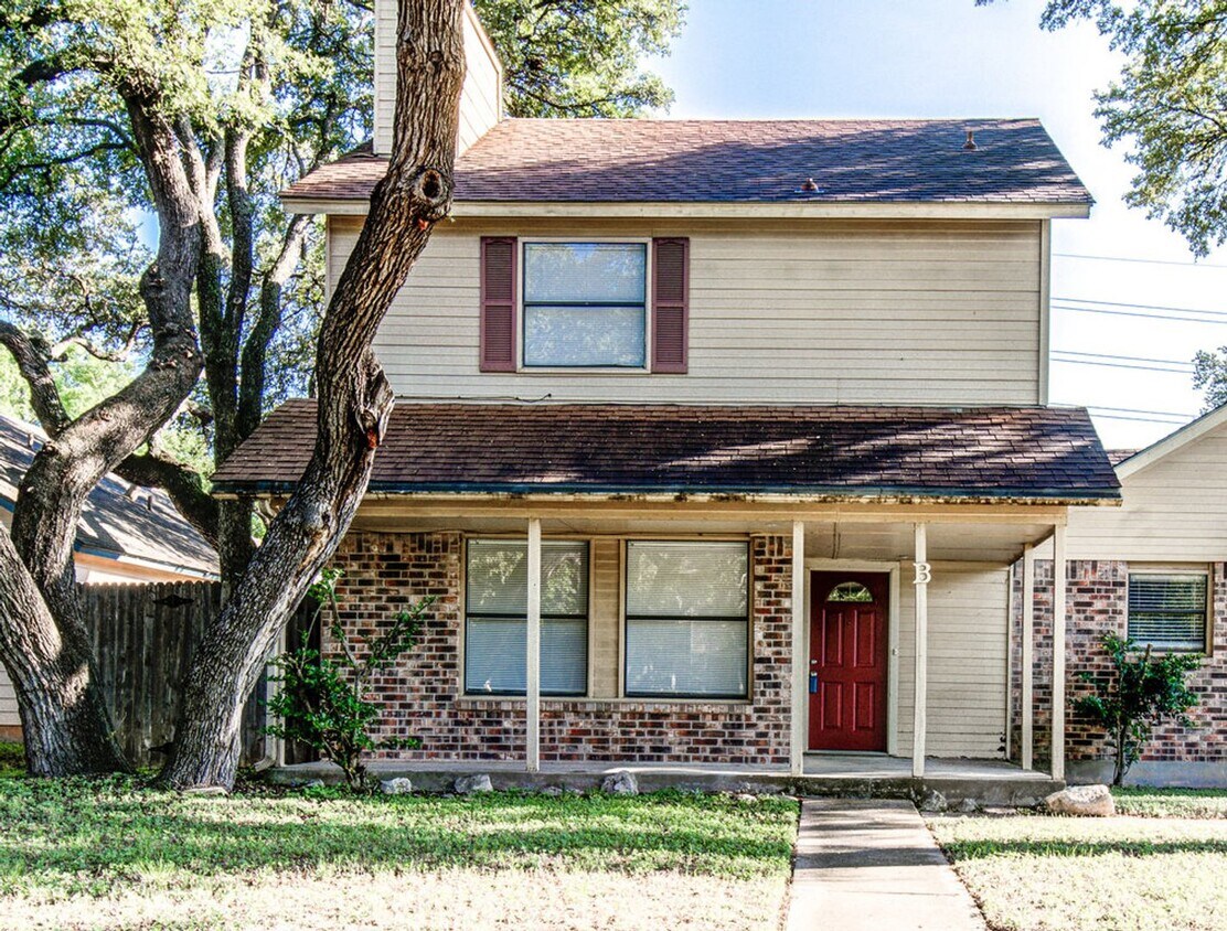 Foto principal - 2900 Jadewood Ct
