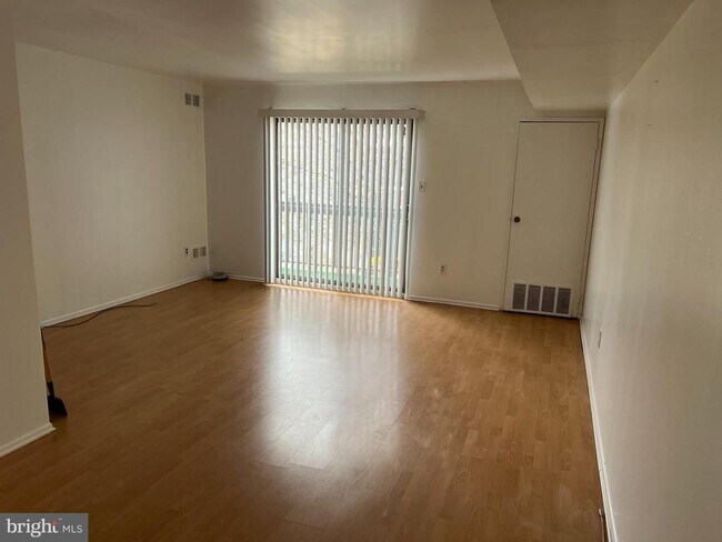 Building Photo - 9926 Haldeman Ave