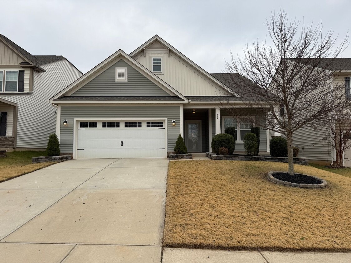 Foto principal - Troutman Area - 3 BR / 2 BA + Garage