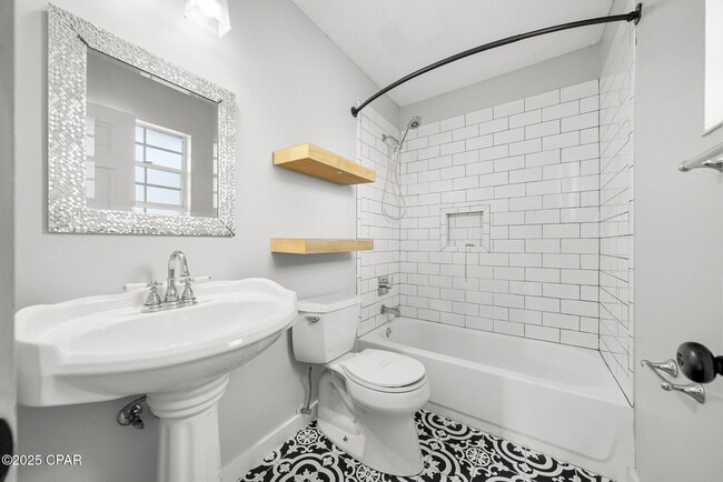 Building Photo - 1203 Iowa Ave