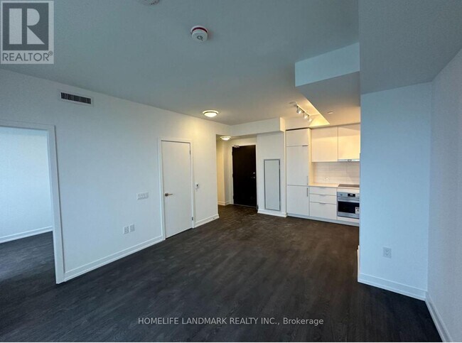 Building Photo - 7 Golden Lion Heights
