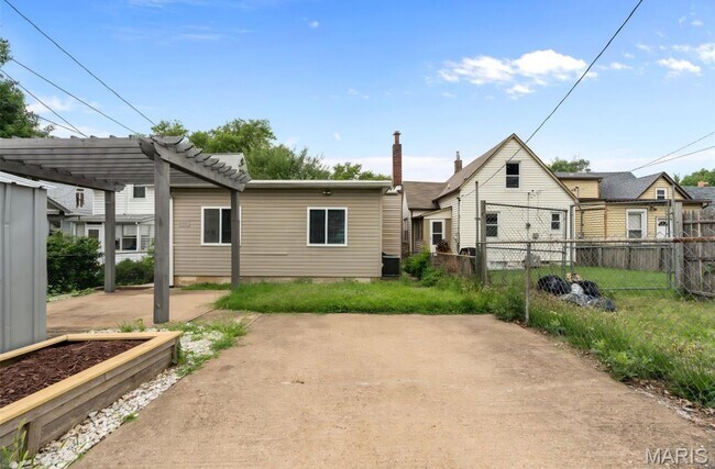Foto del edificio - 5462 Christy Ave