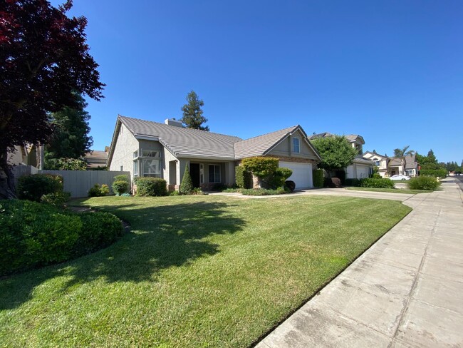 Building Photo - 1372 Chennault Ave