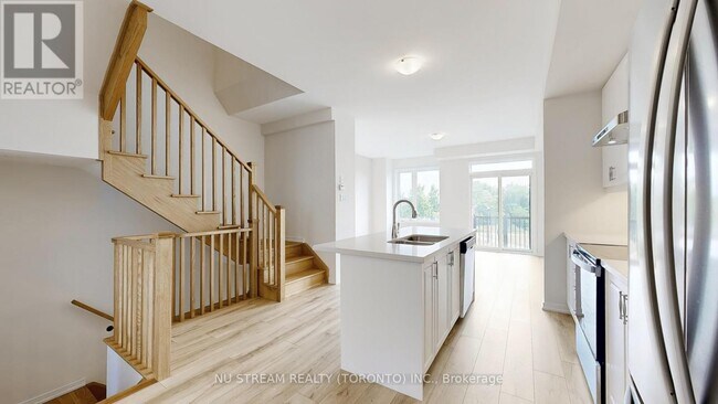 Building Photo - 17 Rattenbury Rd
