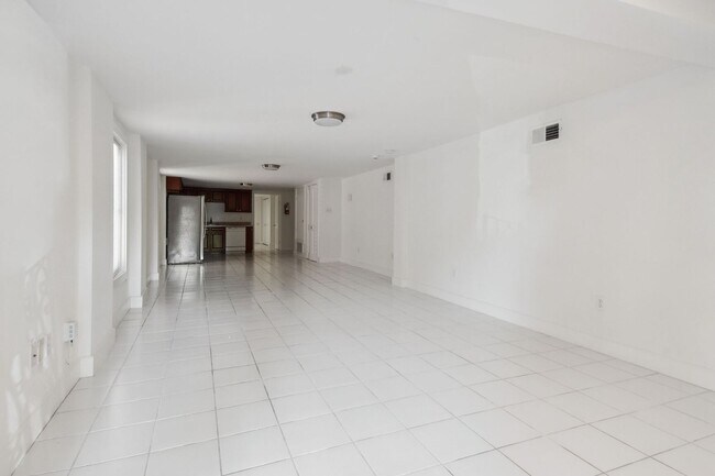 Foto del edificio - zddm716