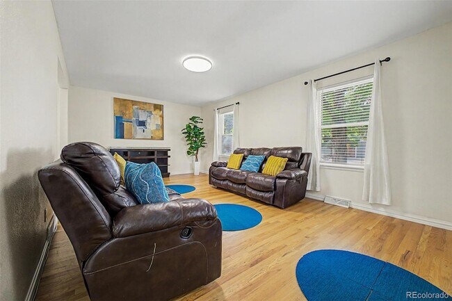 Foto del edificio - 11467 E Amherst Cir S