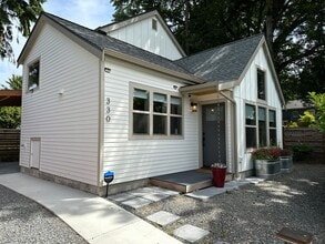 Building Photo - 330 NW 95th St