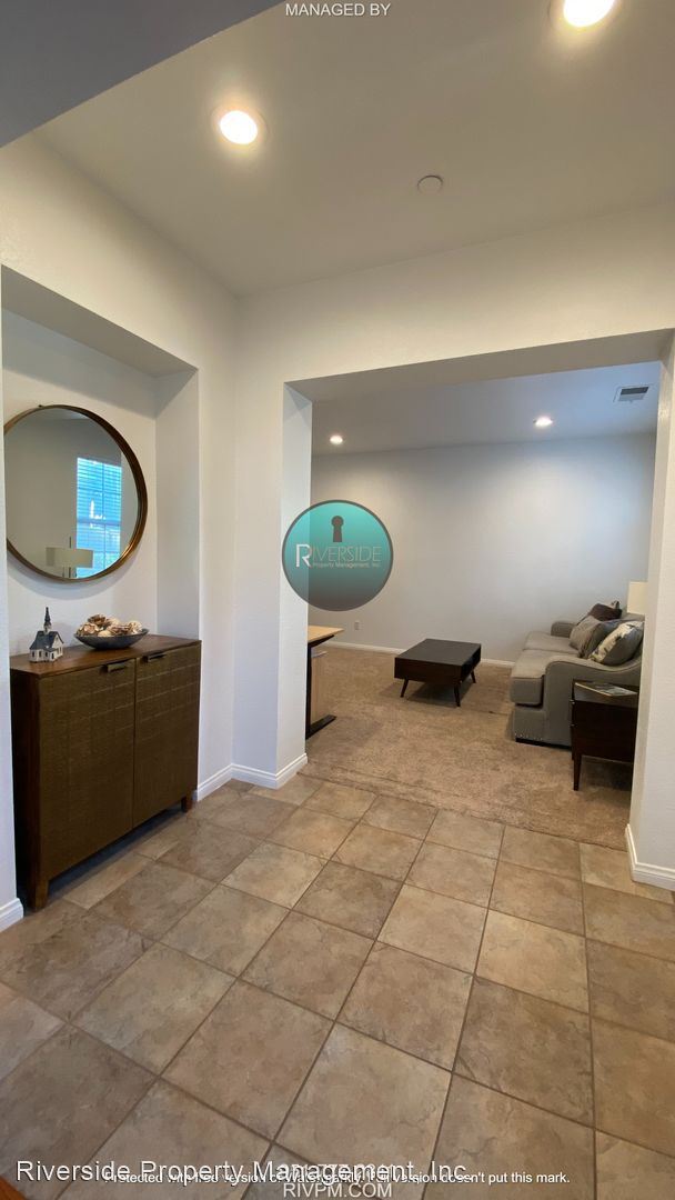 Foto del edificio - 3 br, 3 bath House - 4455 Kristen Ct
