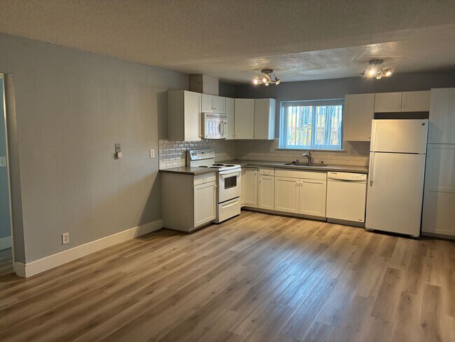 Foto del edificio - Excellent Location Updated 1 bedroom/1 bath