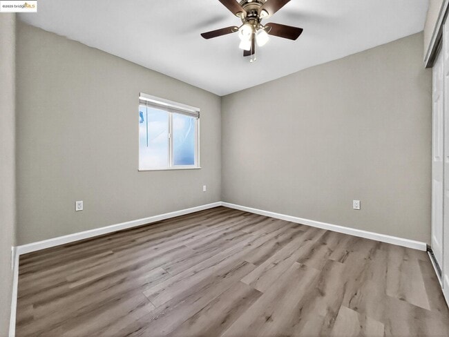 Foto del edificio - 408 W 19th St